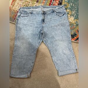 Old Navy Women's Light Blue Boyfriend Jeans